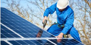 Installation Maintenance Panneaux Solaires Photovoltaïques à Belgentier